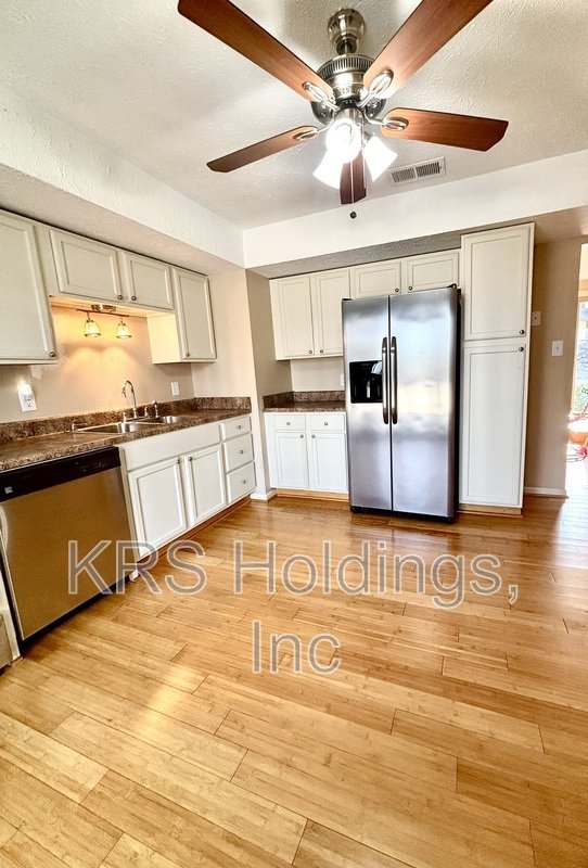 Bright property image