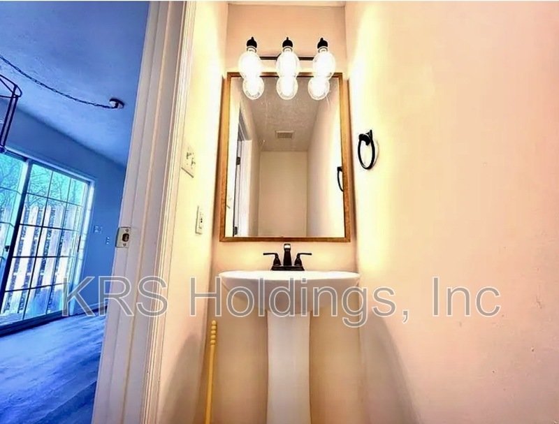 Bright property image